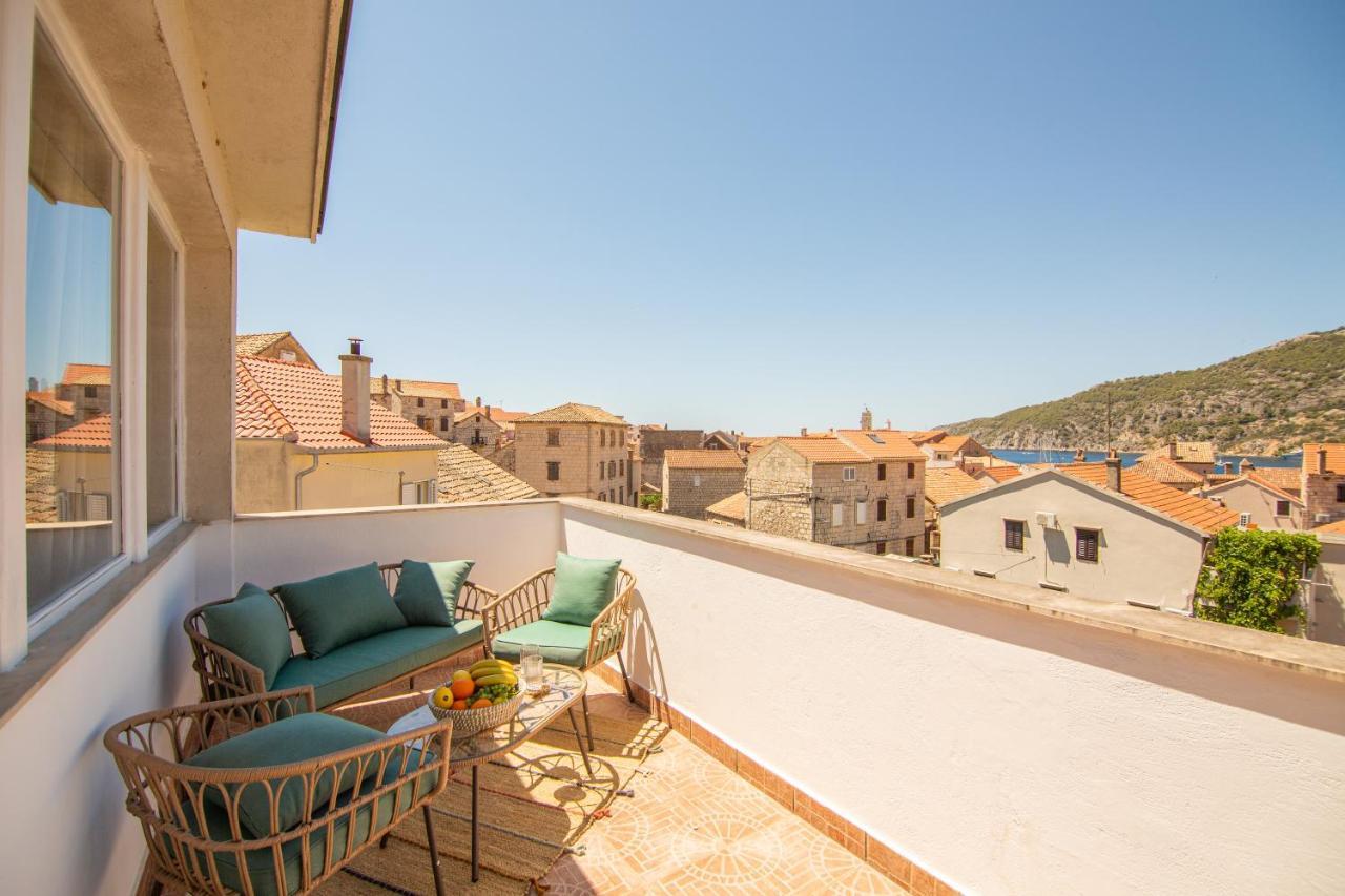 Apartments Mali Raj Komiža Dış mekan fotoğraf
