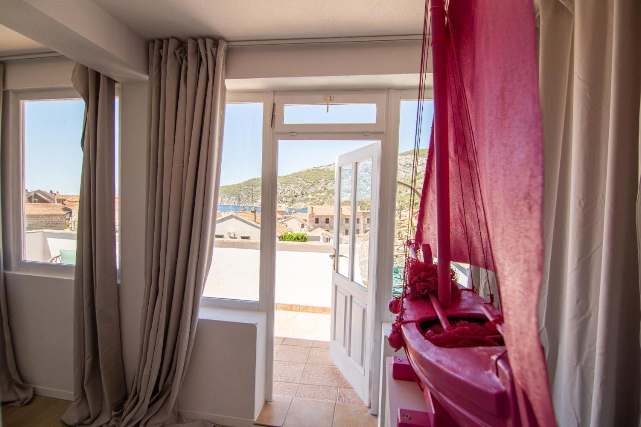 Apartments Mali Raj Komiža Dış mekan fotoğraf