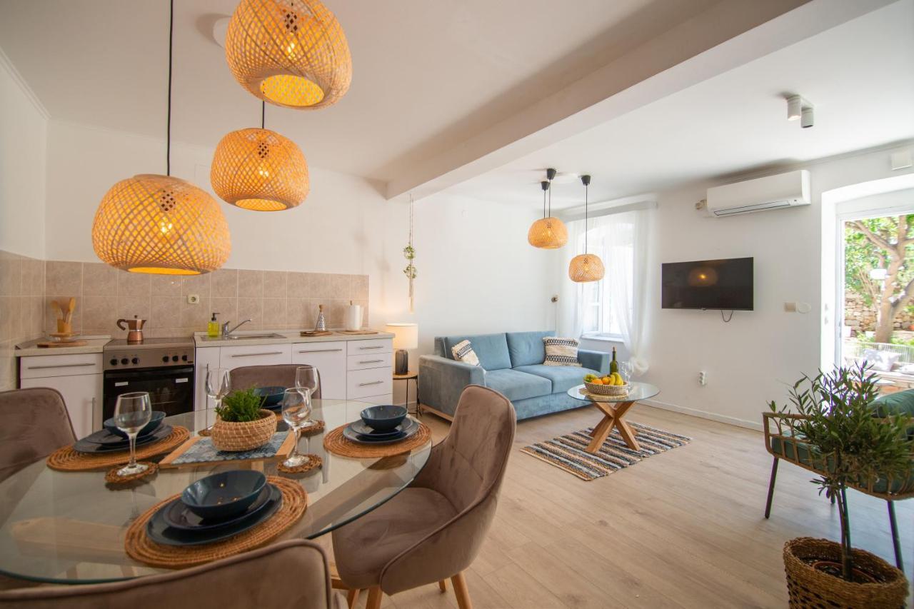 Apartments Mali Raj Komiža Dış mekan fotoğraf